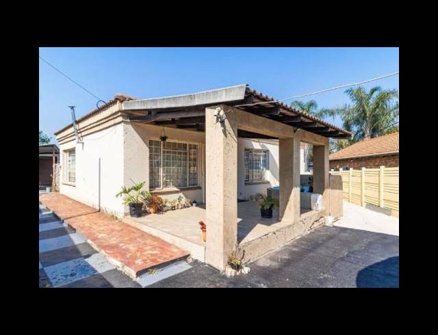 3 BEDROOM HOUSE FOR SALE IN KEMPTON PARK EXT 02
